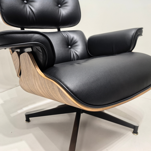 Chefsessel & Ottoman – Skulpturales Leder Lounge-Set | DREAMOA