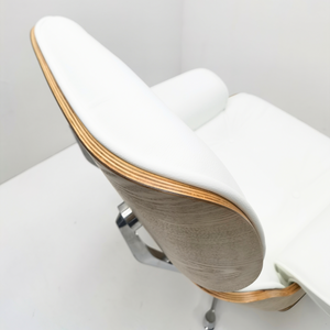 Chefsessel & Ottoman – Skulpturales Leder Lounge-Set | DREAMOA