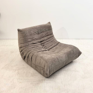 Niedriger Lounge-Sessel und Ottoman aus Wildleder | DREAMOA