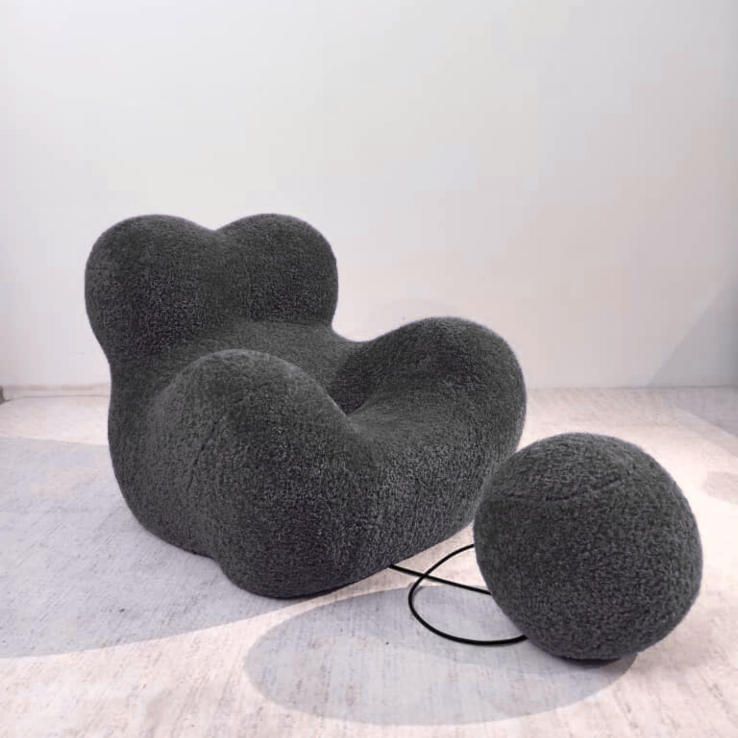 Mama Bouclé Chair