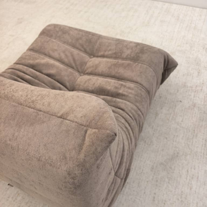 Niedriger Lounge-Sessel und Ottoman aus Wildleder | DREAMOA
