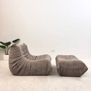 Niedriger Lounge-Sessel und Ottoman aus Wildleder | DREAMOA