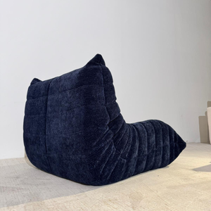 Niedriges skulpturales Sofa aus schwarzem Glitzer | DREAMOA