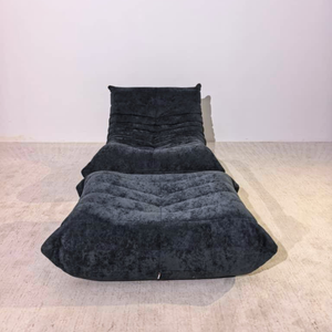 Niedriger plissierter Ottoman aus Veloursleder | DREAMOA