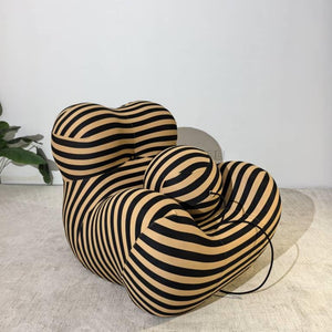 Mama Design Chair – Skulpturaler Akzent-Sessel | DREAMOA