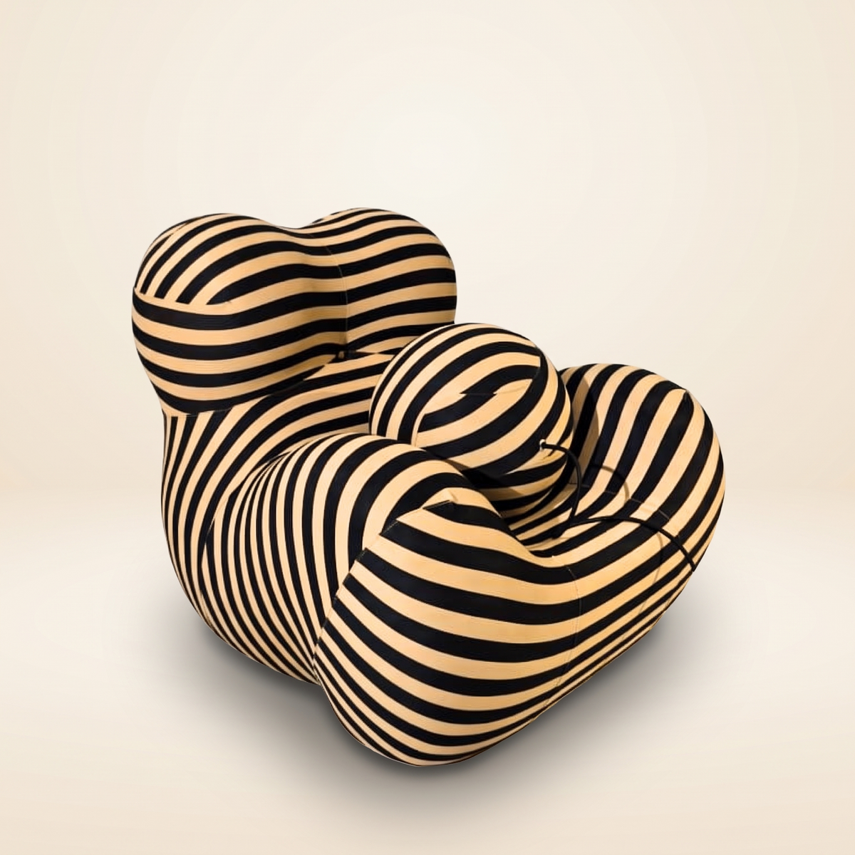 Mama Design Chair – Skulpturaler Akzent-Sessel | DREAMOA