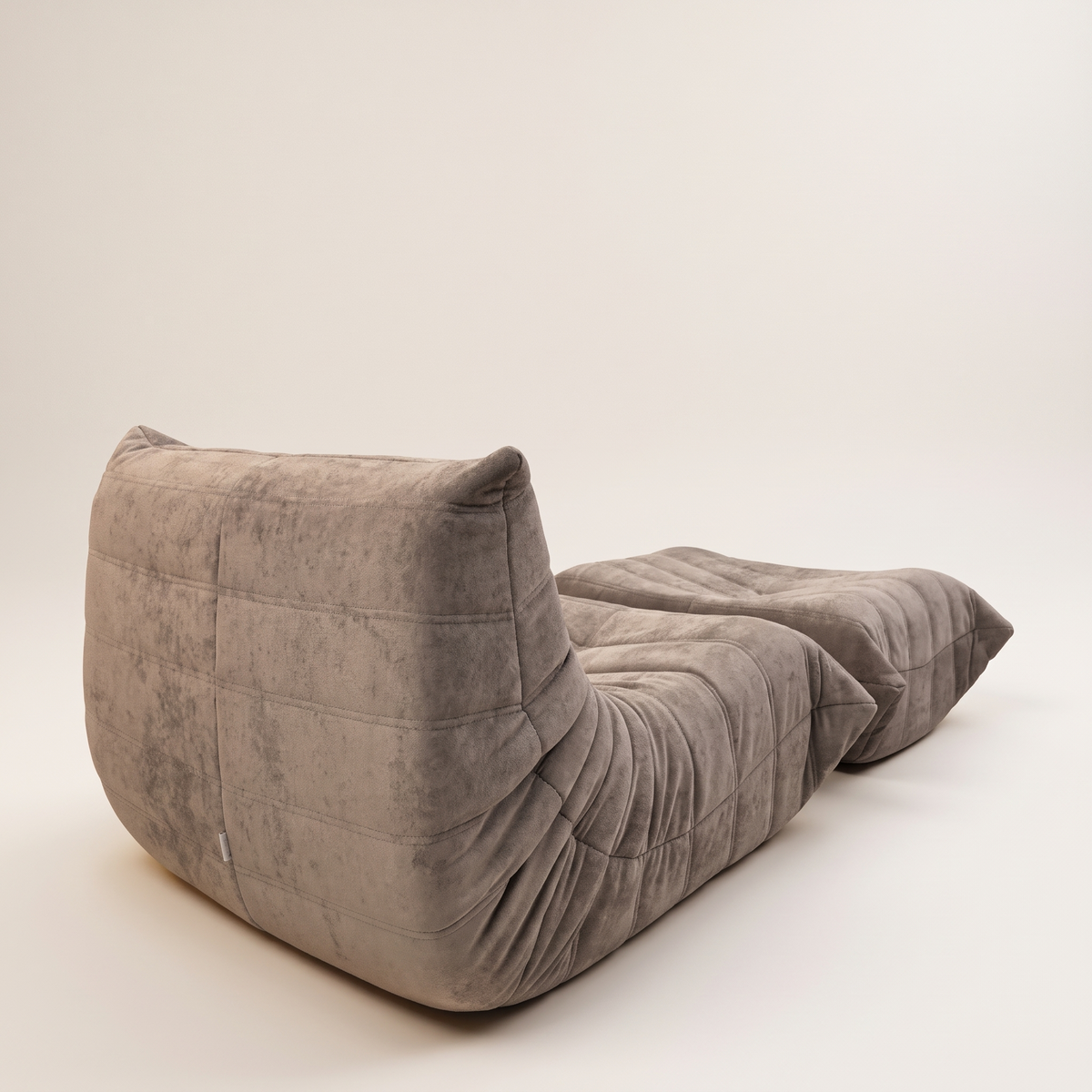 Niedriger Lounge-Sessel und Ottoman aus Wildleder | DREAMOA
